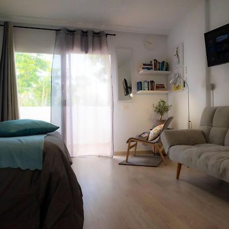 Las Americas Studio Арона Экстерьер фото